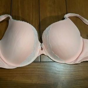 Body by Victoria Secret bra.